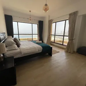 Luxury Jumeirah Sea View Apartment Dubai
