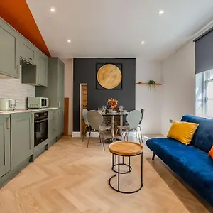2 Bedroom 2 Bath I Next To I Sleep 6 Holiday home Brighton